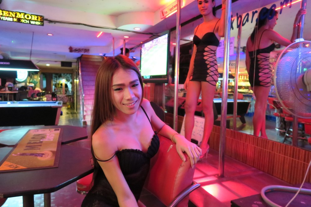 Hanging Out On Soi 6 Pattaya Bangkok112